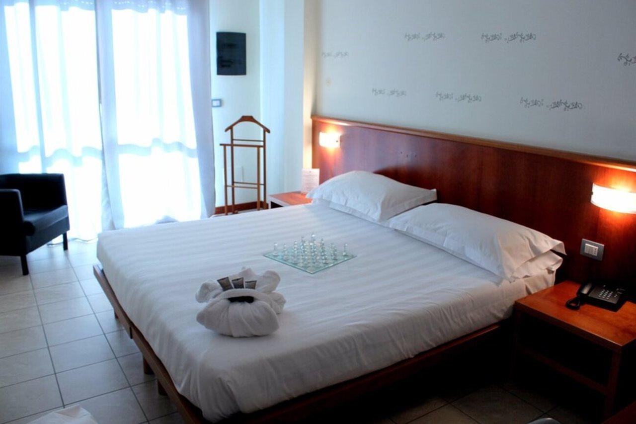 Leonardo Hotel Parma Buitenkant foto