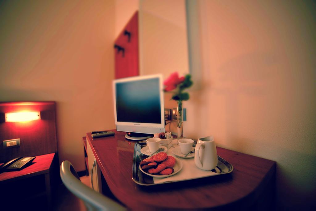 Leonardo Hotel Parma Buitenkant foto