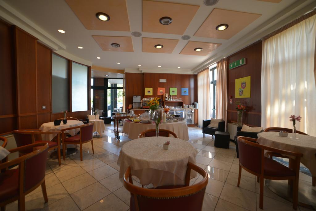 Leonardo Hotel Parma Buitenkant foto