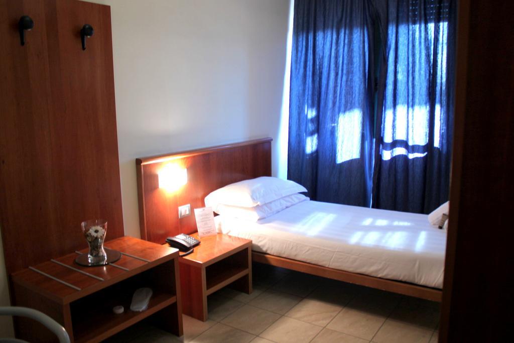 Leonardo Hotel Parma Buitenkant foto