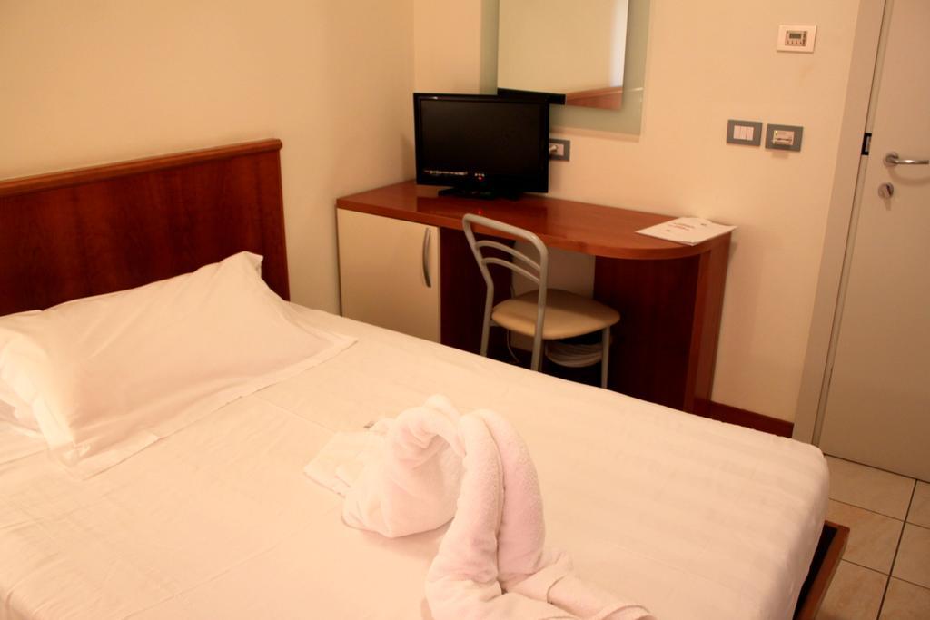 Leonardo Hotel Parma Buitenkant foto