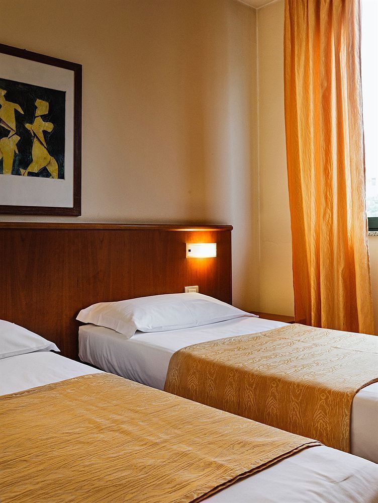 Leonardo Hotel Parma Buitenkant foto